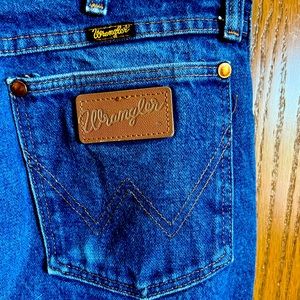 Men’s Wranglers 29x38, (have shrunk to about 37” in length) great condition